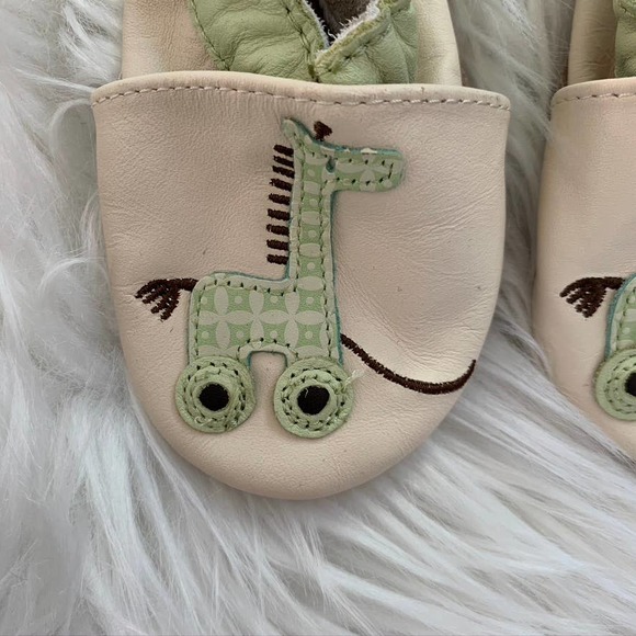 Baby Robeez Shoes 0-6 Months Giraffe Green Beige - Picture 2 of 8